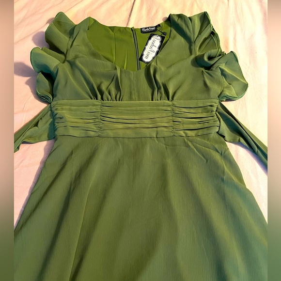 NWT Voodoo Vixen Amelia Olive Flared Gown - Picture 3 of 7